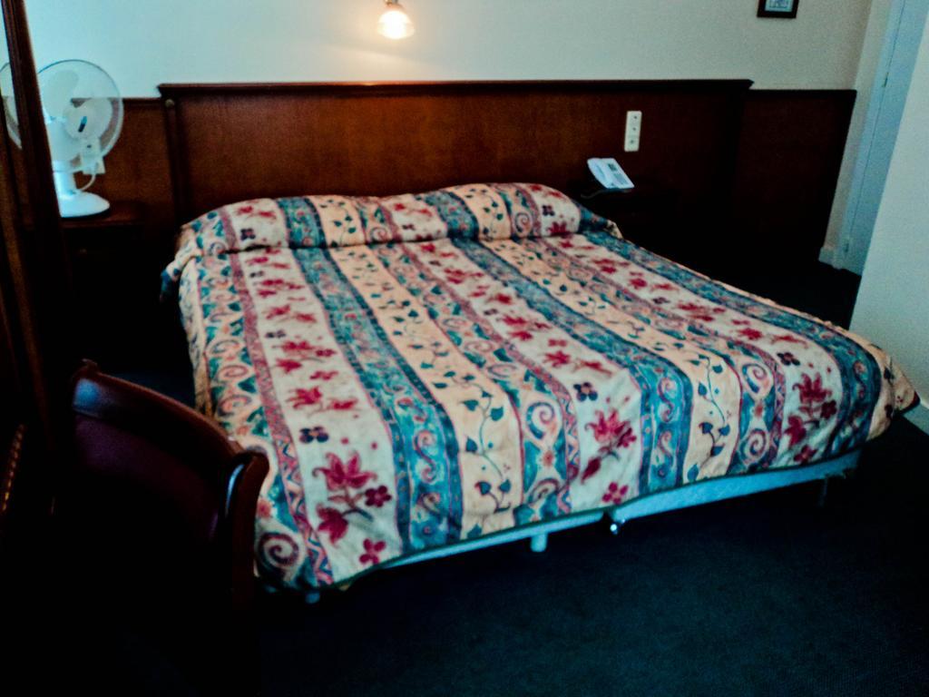 Hotel Continental Saint-Gilles 객실 사진