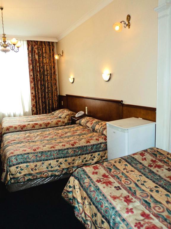 Hotel Continental Saint-Gilles 객실 사진